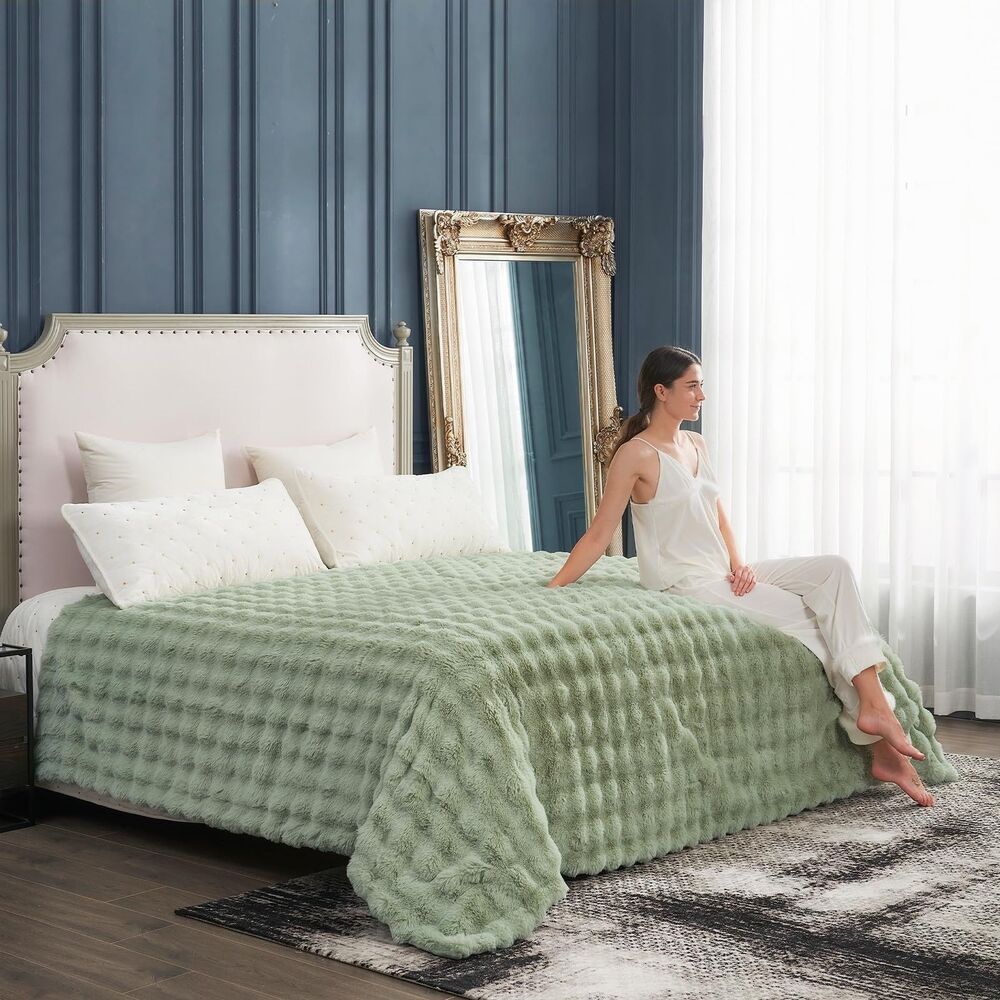 Cozy Bliss Faux Fur Throw Blanket, Fuzzy Soft Plush Thick Bubble-Sage Green